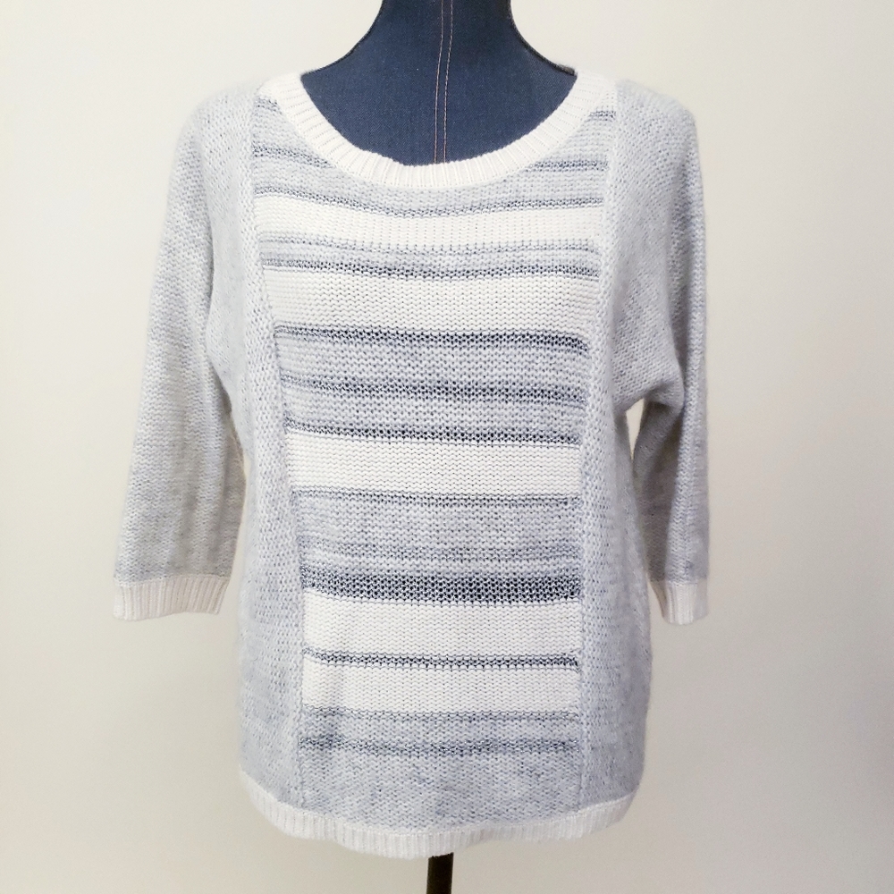 🧣LOFT Anne Taylor Women Sweater sz Small🧣